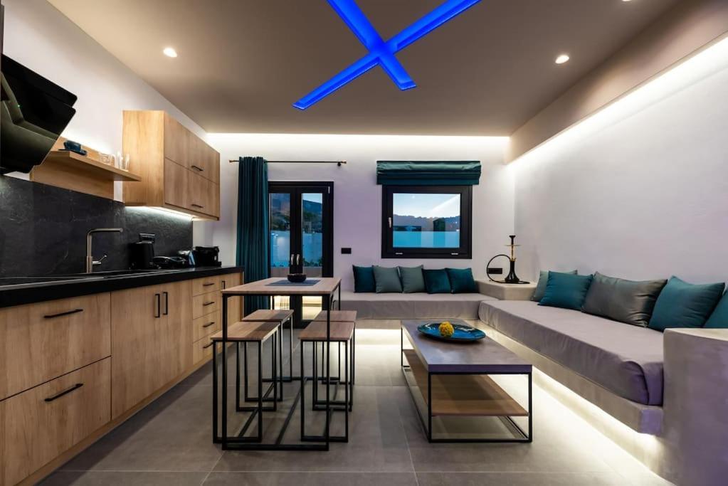 דירה The Penthouse Santorini, Kamari, Thira *
