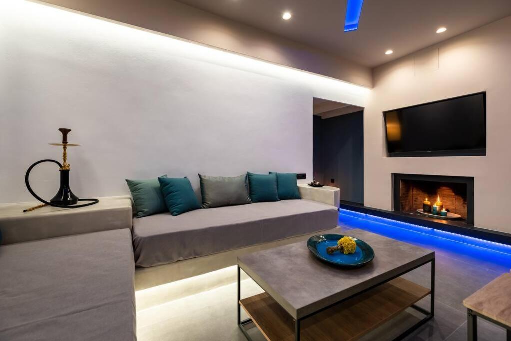 דירה The Penthouse Santorini, Kamari, Thira סנטוריני