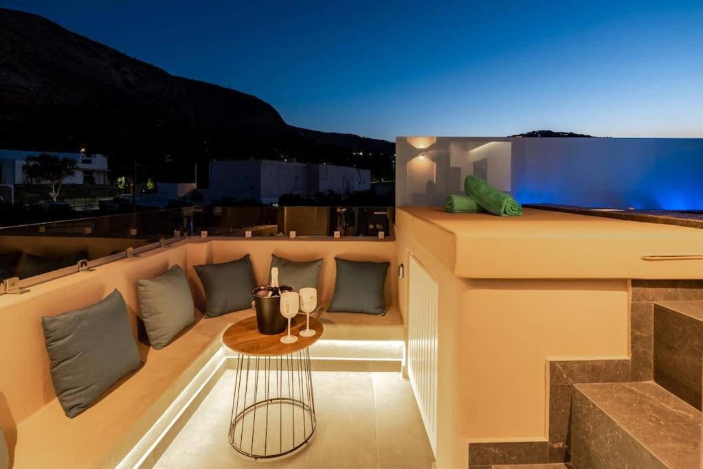 The Penthouse Santorini, Kamari, Thira * Fira (Santorini)