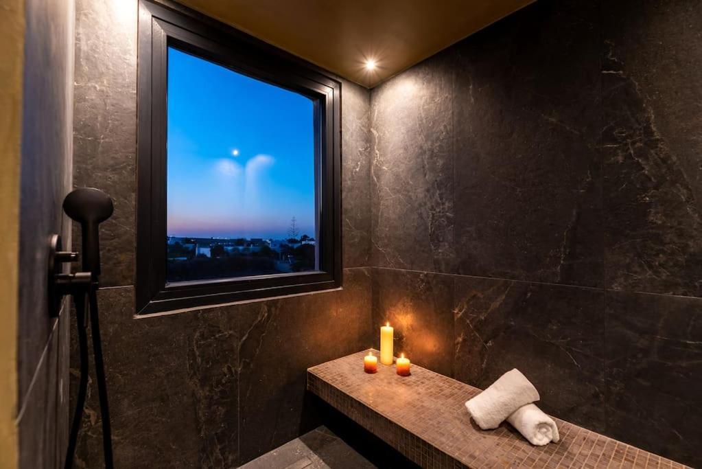 Apartment The Penthouse Santorini, Kamari, Thira *